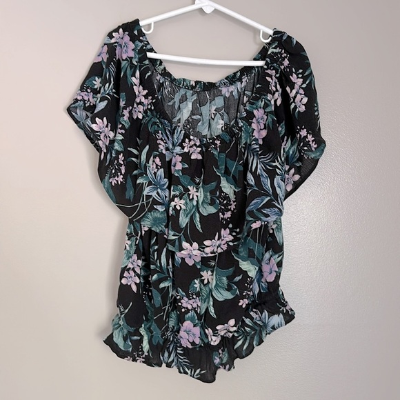 American Eagle Off the Shoulder Floral Top - Picture 5 of 8